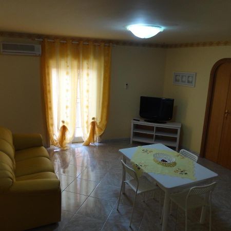 Baciati Dal Sole - Appartamento In Centro 恩佩多克莱港 外观 照片